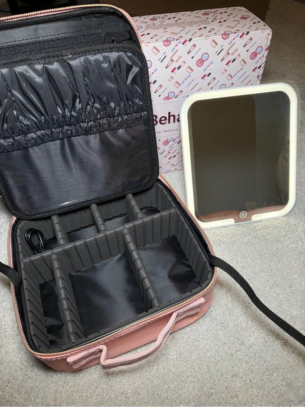 NEW IN BOX Pink Travel Makeup Train Case with Removable Dividers and LED Mirror